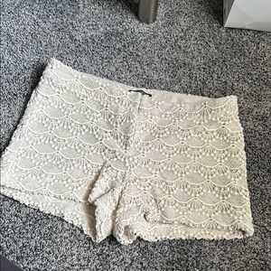Cream Lace Women's Shorts